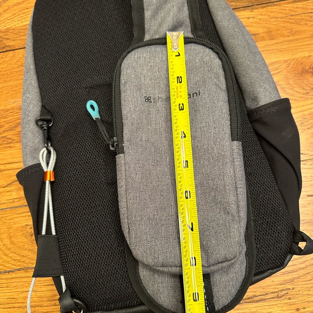 Sherpani Gray and Black Sling Bag - Picture 7 of 11